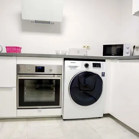 Rentalsevilla Espacioso Duplex En La Puerta Real Sevilha