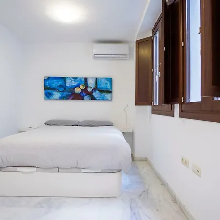 Rentalsevilla Espacioso Duplex En La Puerta Real *