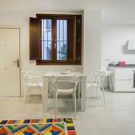 Apartment Rentalsevilla Espacioso Duplex En La Puerta Real Seville